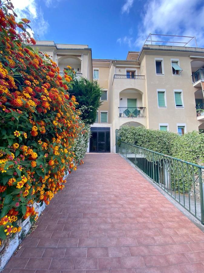 Ferienwohnung La Terrazza Di Elico Finale Ligure Exterior foto