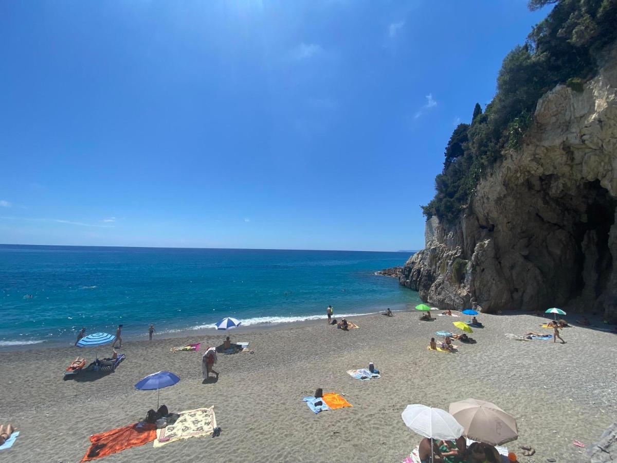 Ferienwohnung La Terrazza Di Elico Finale Ligure Exterior foto